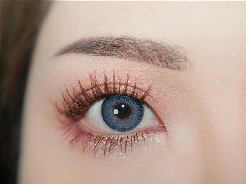 kazzue-color-contacts-hyperopia-absolute-blue-2