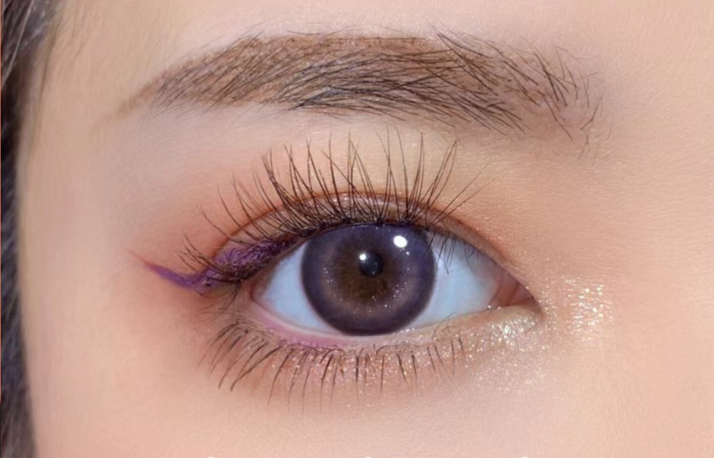 kazzue-color-contacts-toric-dynamic-violet-2