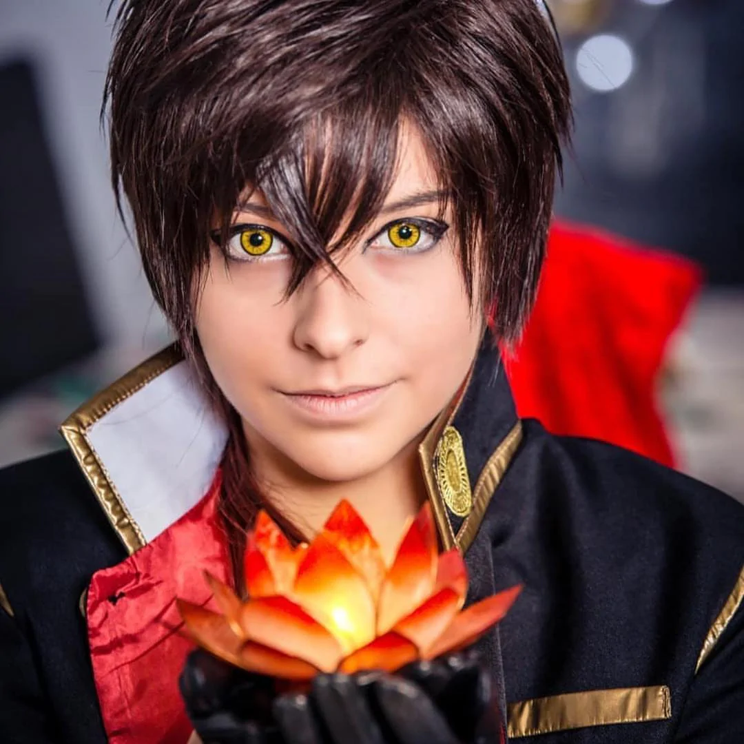 kazzue-color-contacts-cosplay-vivid-yellow-3