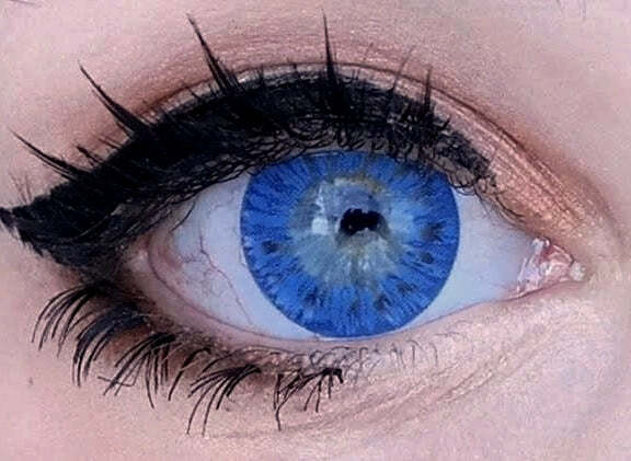 kazzue-color-contacts-starryeye-blue-2