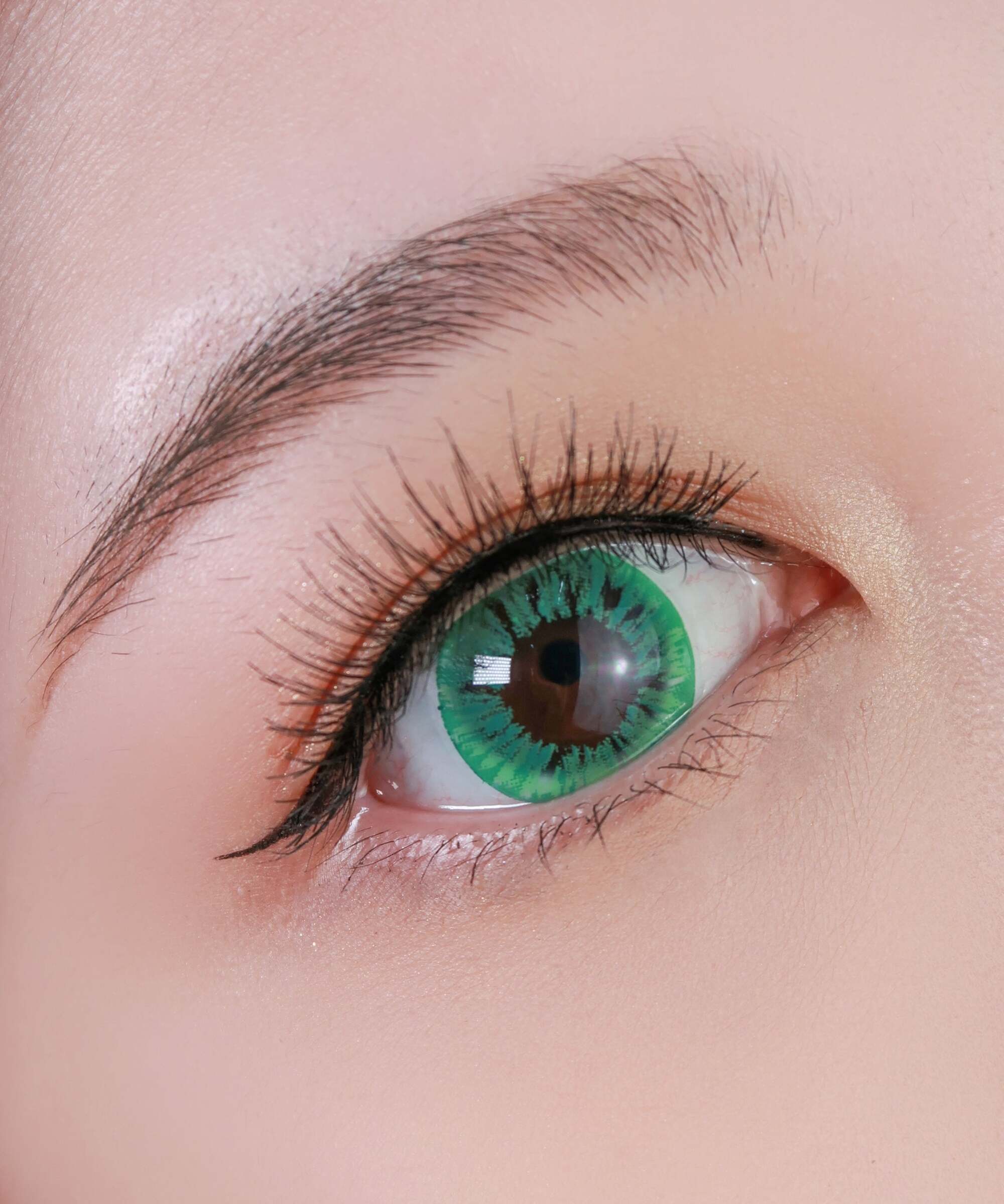 kazzue-color-contacts-starryeye-green-2