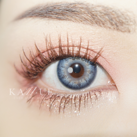 kazzue-color-contacts-desire-blue-2