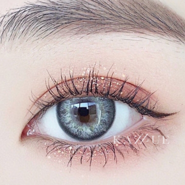 kazzue-color-contacts-desire-gray-2