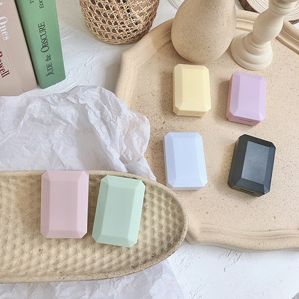 kazzue-color-contacts-japanese-candy-color-contact-lens-case-kit