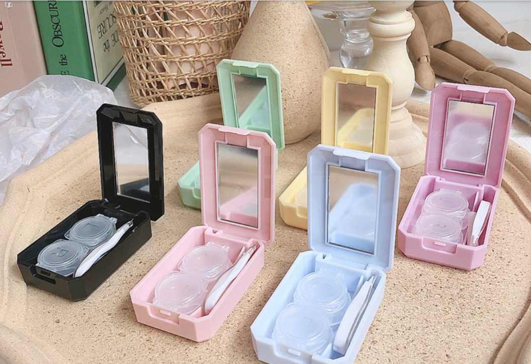 kazzue-color-contacts-japanese-candy-color-contact-lens-case-kit-2