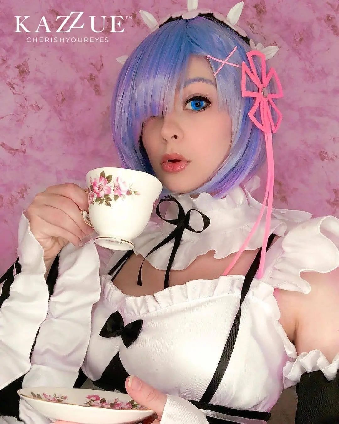 kazzue-color-contacts-alluring-blue-3