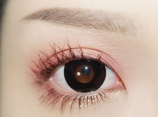 kazzue-color-contacts-black-out-2