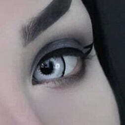 kazzue-color-contacts-zombified-17mm-2