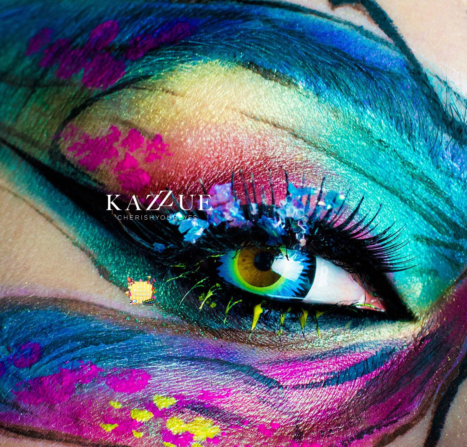 kazzue-color-contacts-blue-werewolf-2
