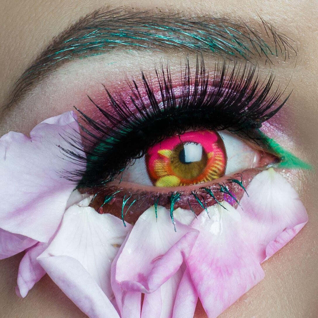 kazzue-color-contacts-coscon-anime-pink-2