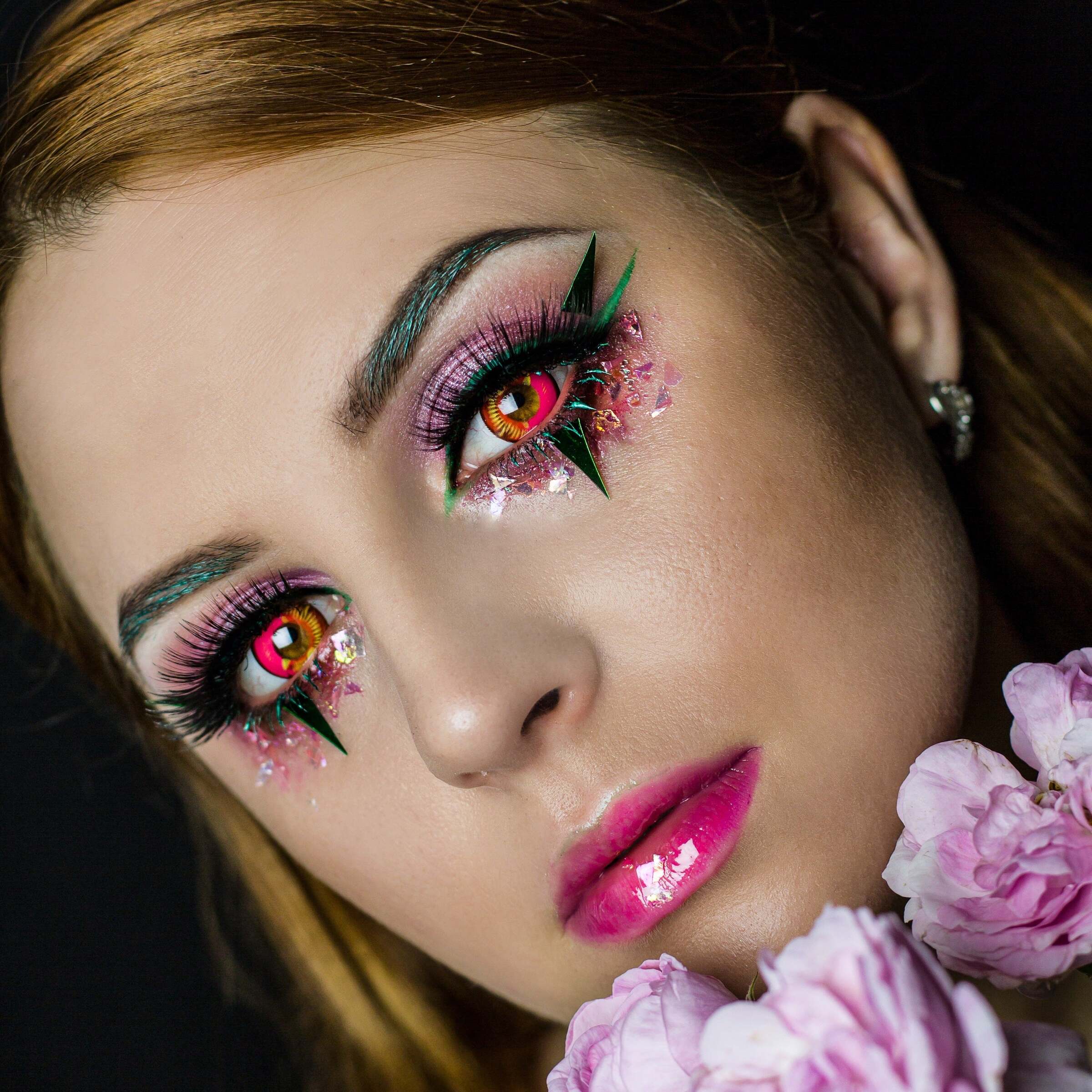 kazzue-color-contacts-coscon-anime-pink-3