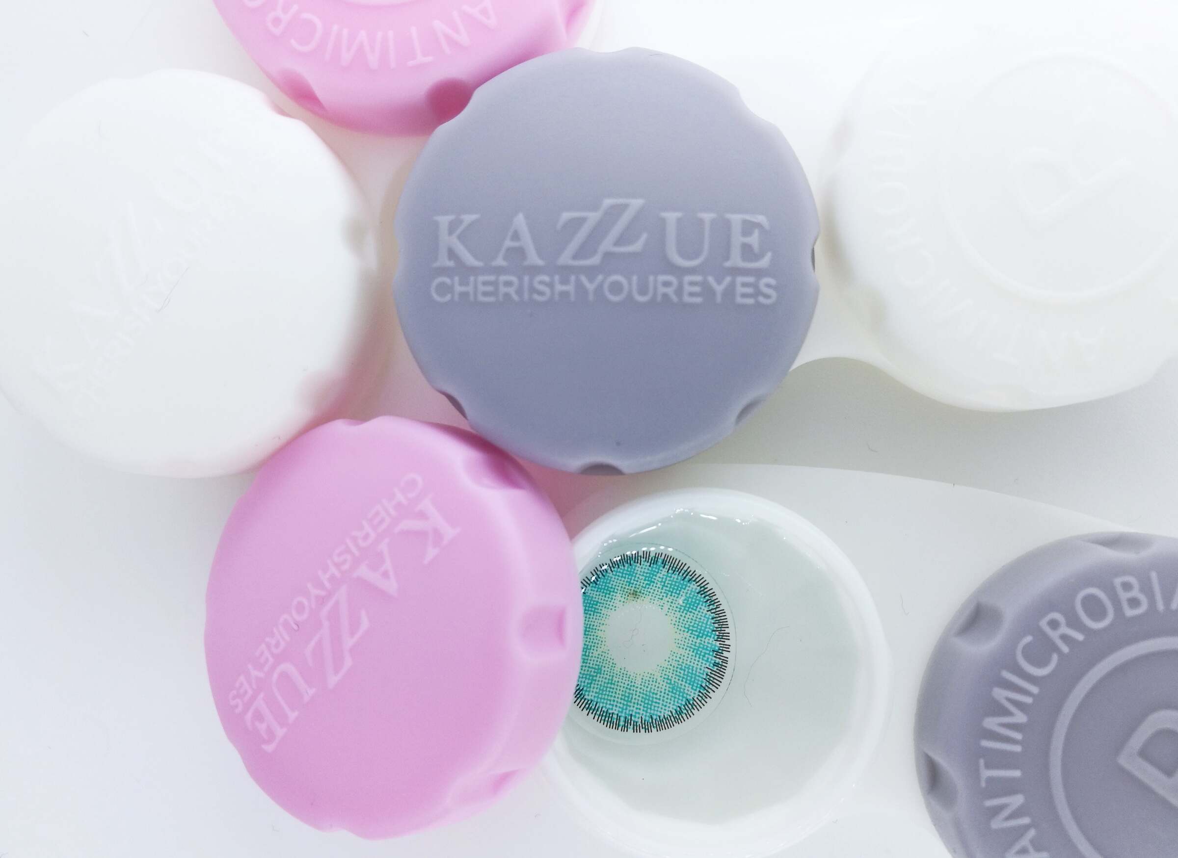 kazzue-color-contacts-kazzue-lens-case-2