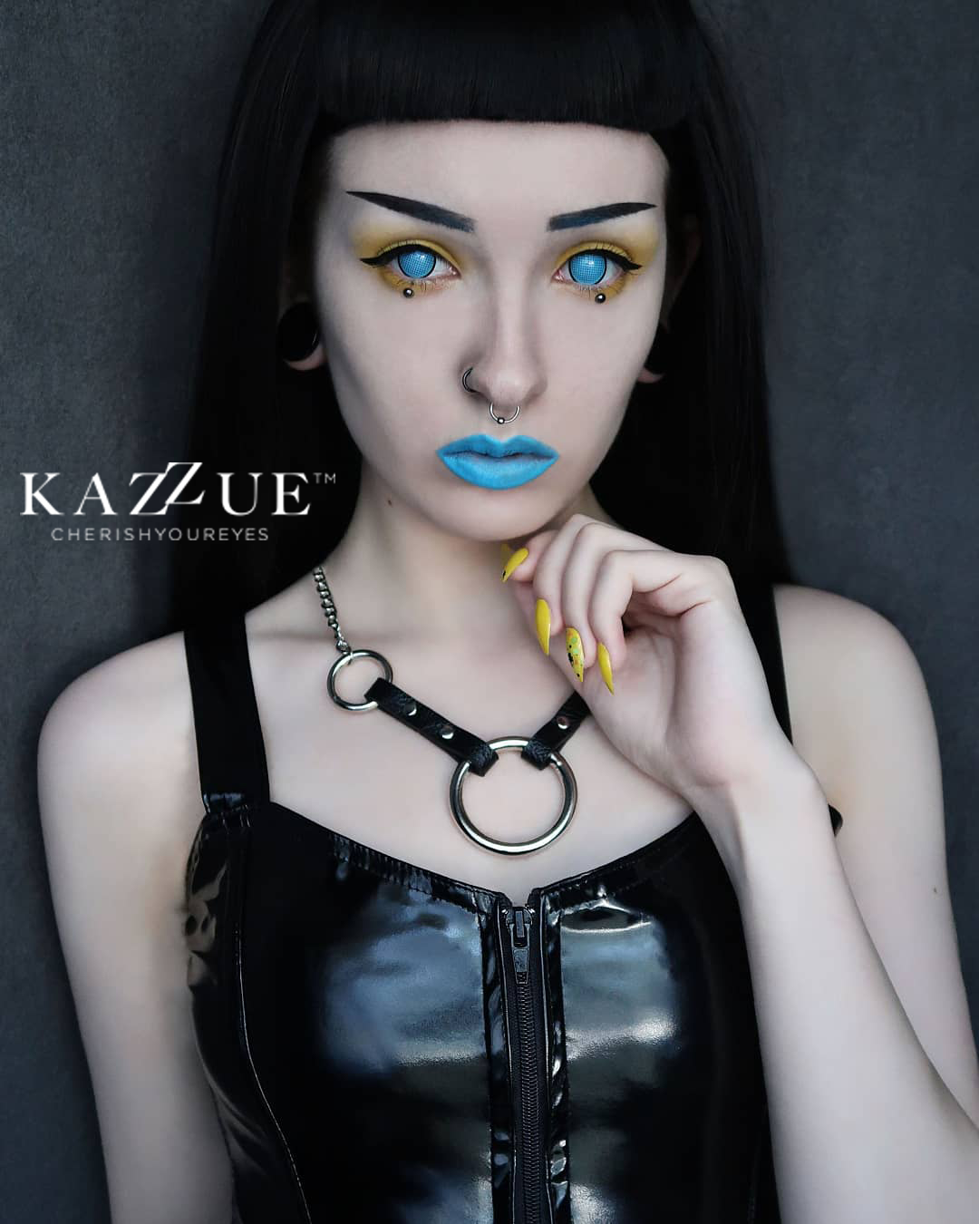 kazzue-color-contacts-hinata-cyan-3