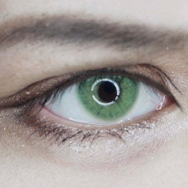 kazzue-color-contacts-basic-pure-green-2
