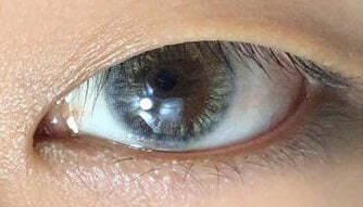 kazzue-color-contacts-magical-glitter-gray-2