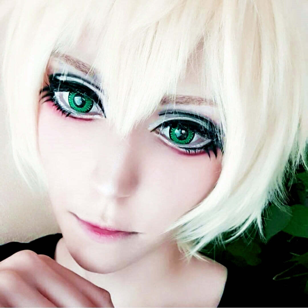 kazzue-color-contacts-green-wizard-17mm-3