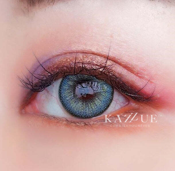 kazzue-color-contacts-fantasy-blue-2