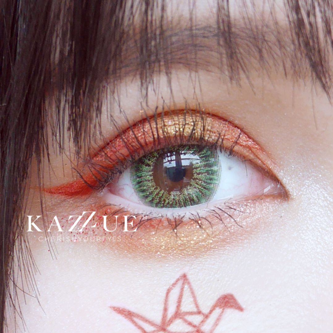 kazzue-color-contacts-heavenly-lollipop-green-2