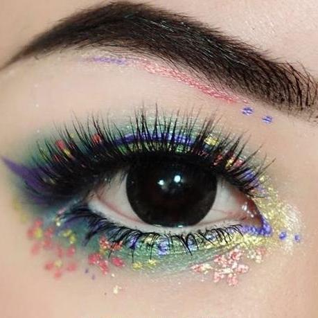 kazzue-color-contacts-premier-black-2