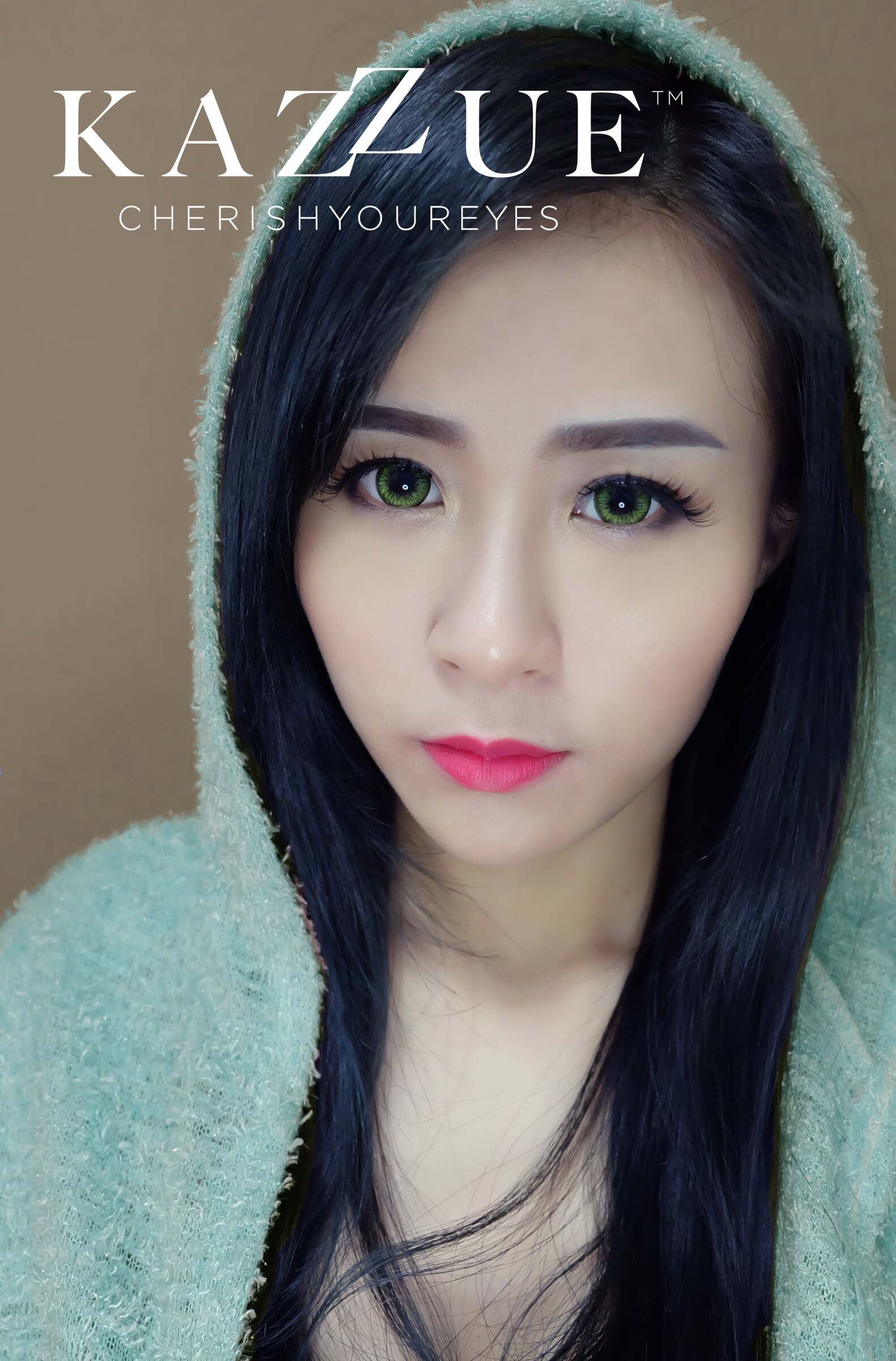 kazzue-color-contacts-premier-green-3