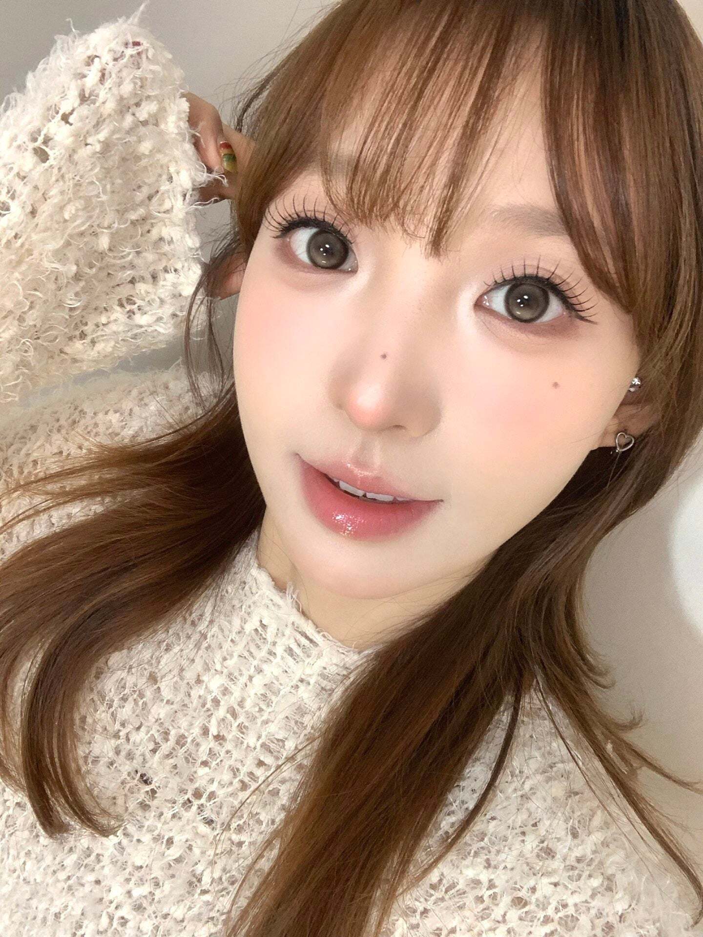 kazzue-color-contacts-moonveil-shadowmoon-gold-5