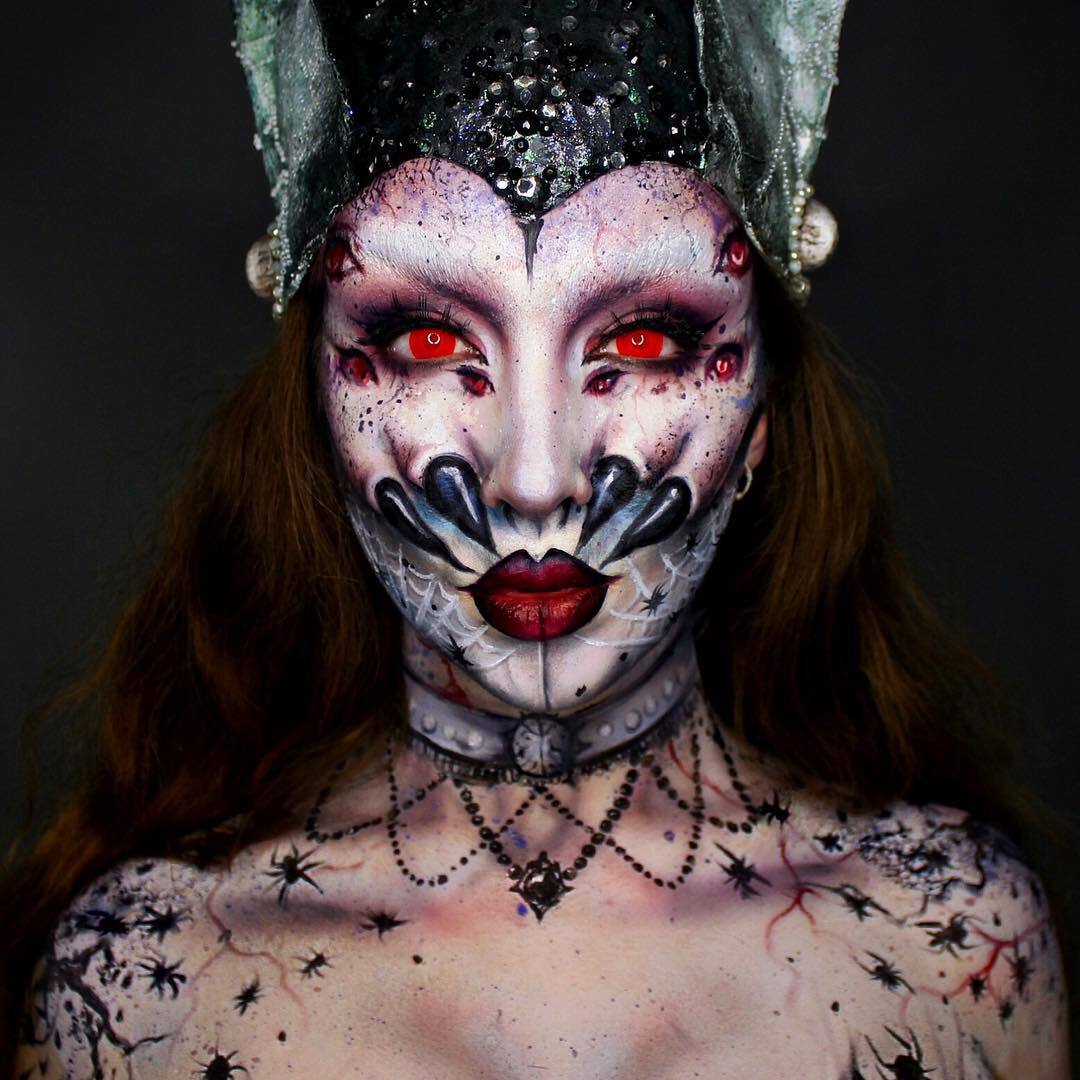 description_image_crimson-red-contacts
