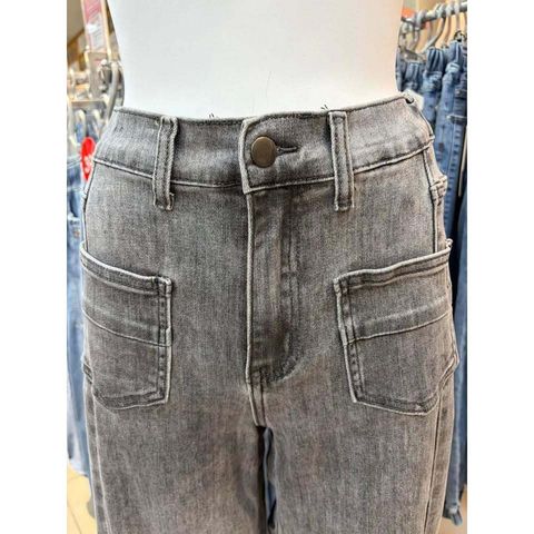 tw-11134207-820l4-mom9whgmb2m98a