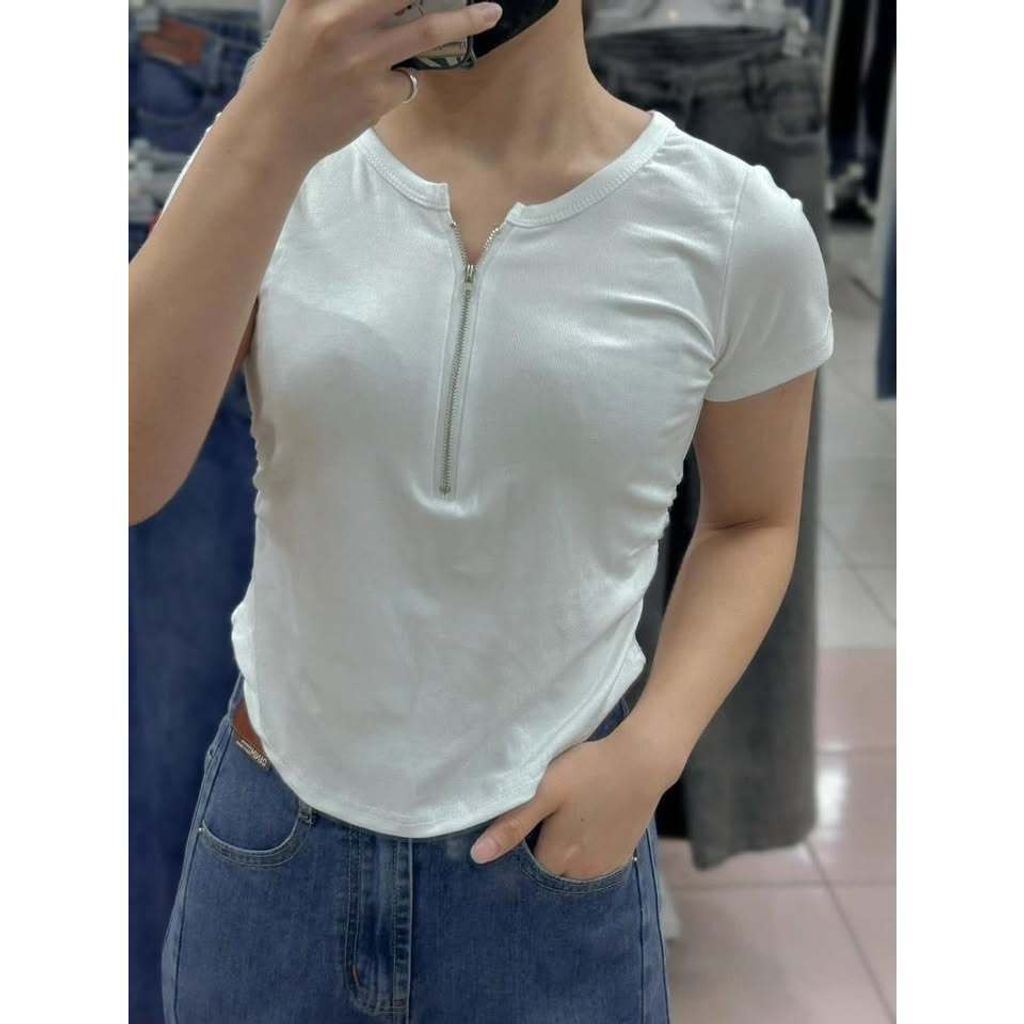 tw-11134207-820l7-mom9r16ulqmm69