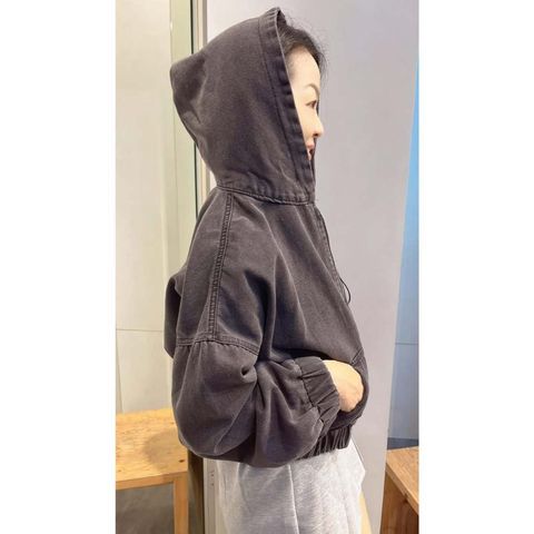 tw-11134207-820li-mom8bjxucrgs9e