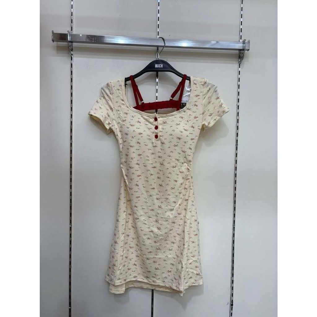 tw-11134207-820lh-mom89q6aguf53b