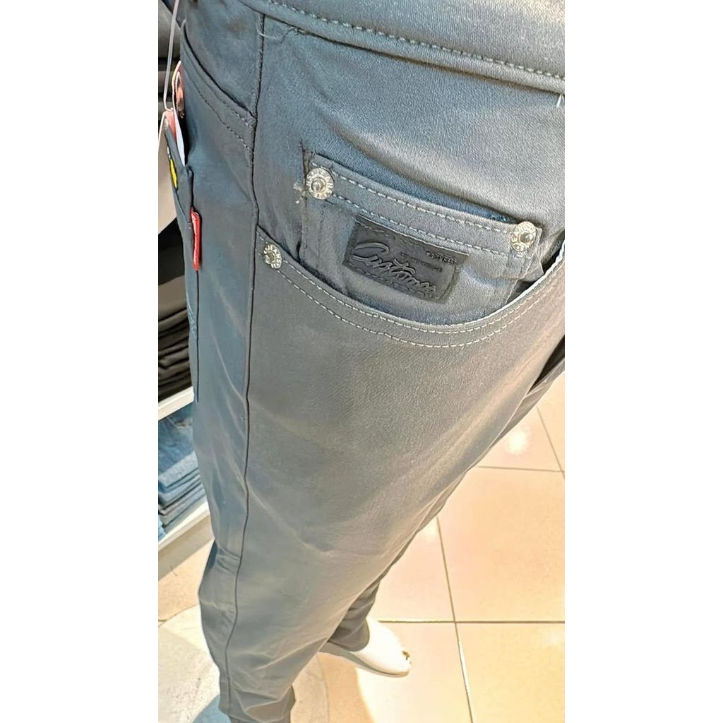 tw-11134275-820la-mkib9fikqbd017