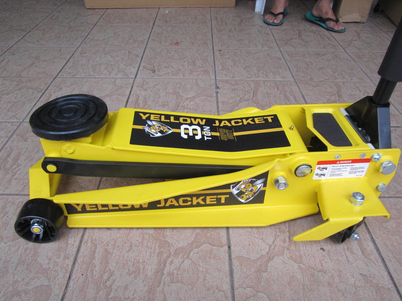 Yellow Jacket 3 Ton Low Profile Pro Super Duty Garage Jack MY Power Tools