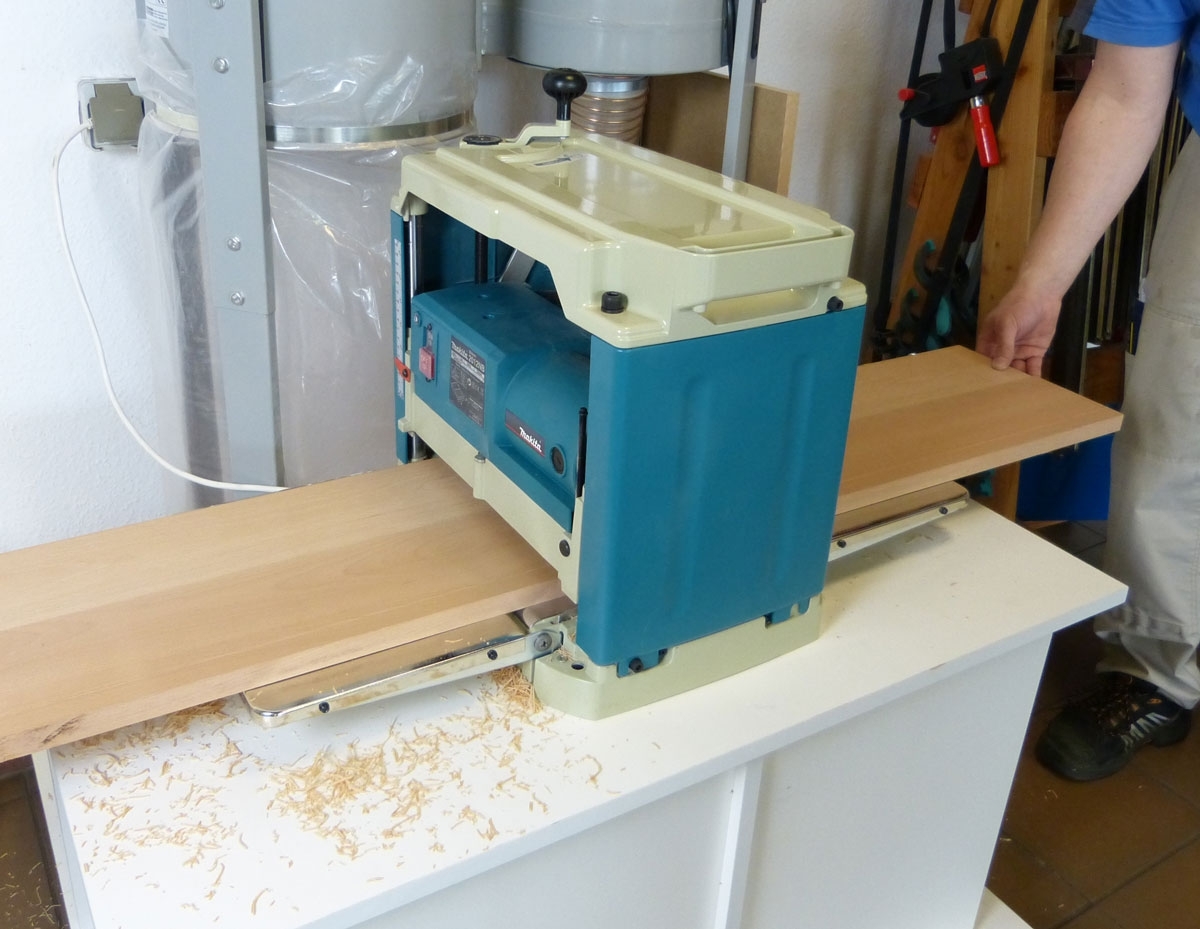 Makita 1650W (12") 304mm Portable Power Planer Thicknesser MY Power Tools