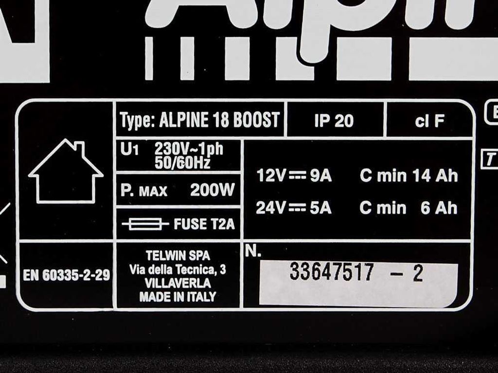 Alpine 18 Boost Batterieladegerät 12/24 V