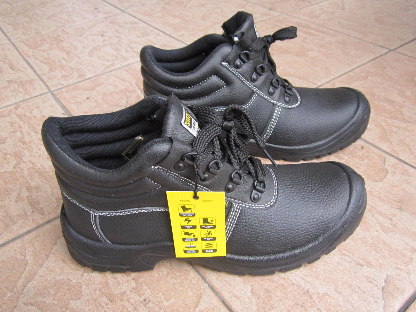 Safety Jogger Black Classic Safety Shoe (SafetyBoy) MY Power Tools