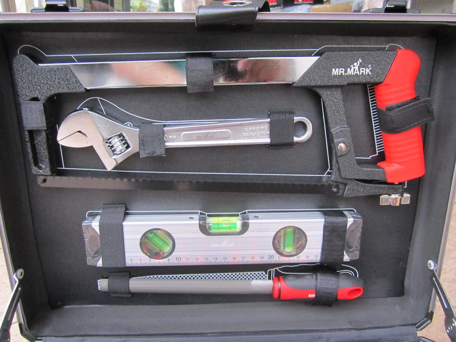 Mr.Mark 130pcs Taiwan Tools Kit Set (Aluminium Carry Case) MY Power Tools