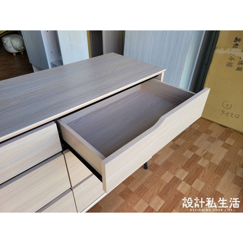 tw-11134207-7rbk0-m9v6gf5jgqg6e2