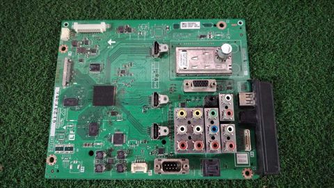 2145 Sharp LC-60LE650M - MB