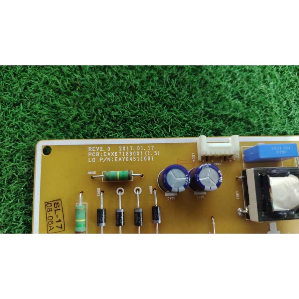 my-11134207-820l9-mr87w28v7dog7a
