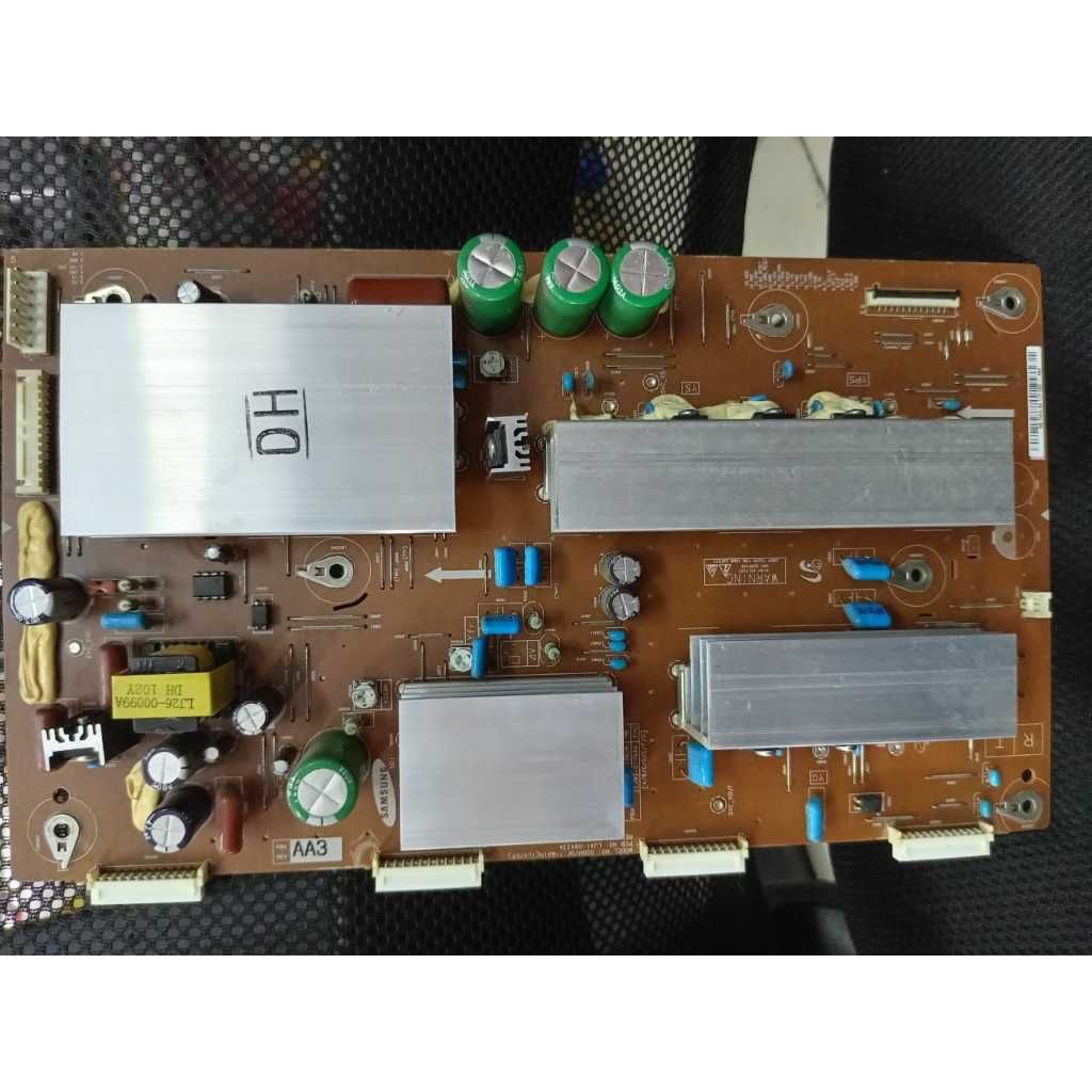 my-11134207-7rash-m9pknerq58tu81