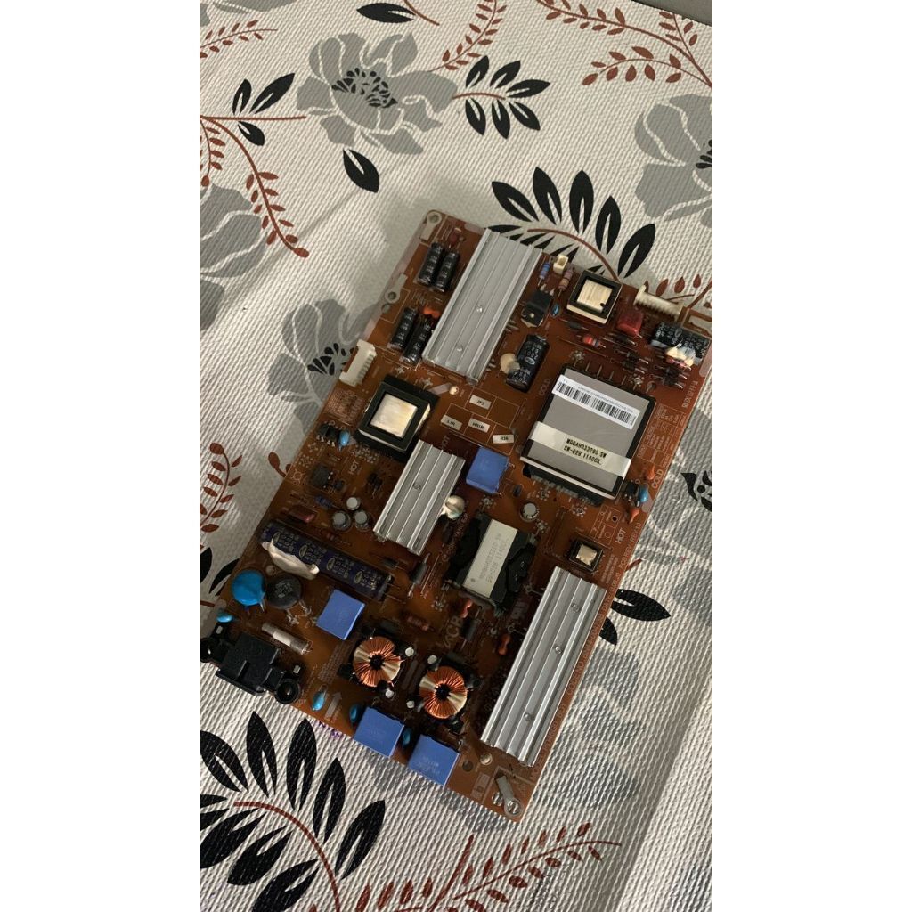 my-11134207-7r98w-lt1ga50xpwro63