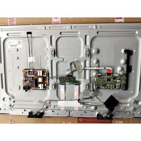 my-11134207-7rasm-m8uxhcn7xjf206