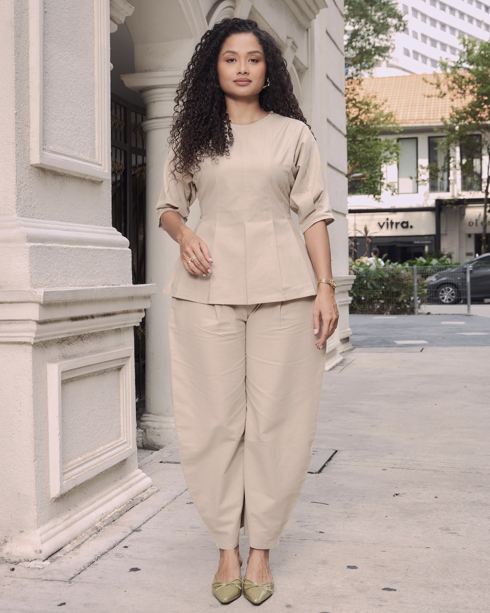 COVER FINURA LINEN THE WEEKEND EDIT khaki 1