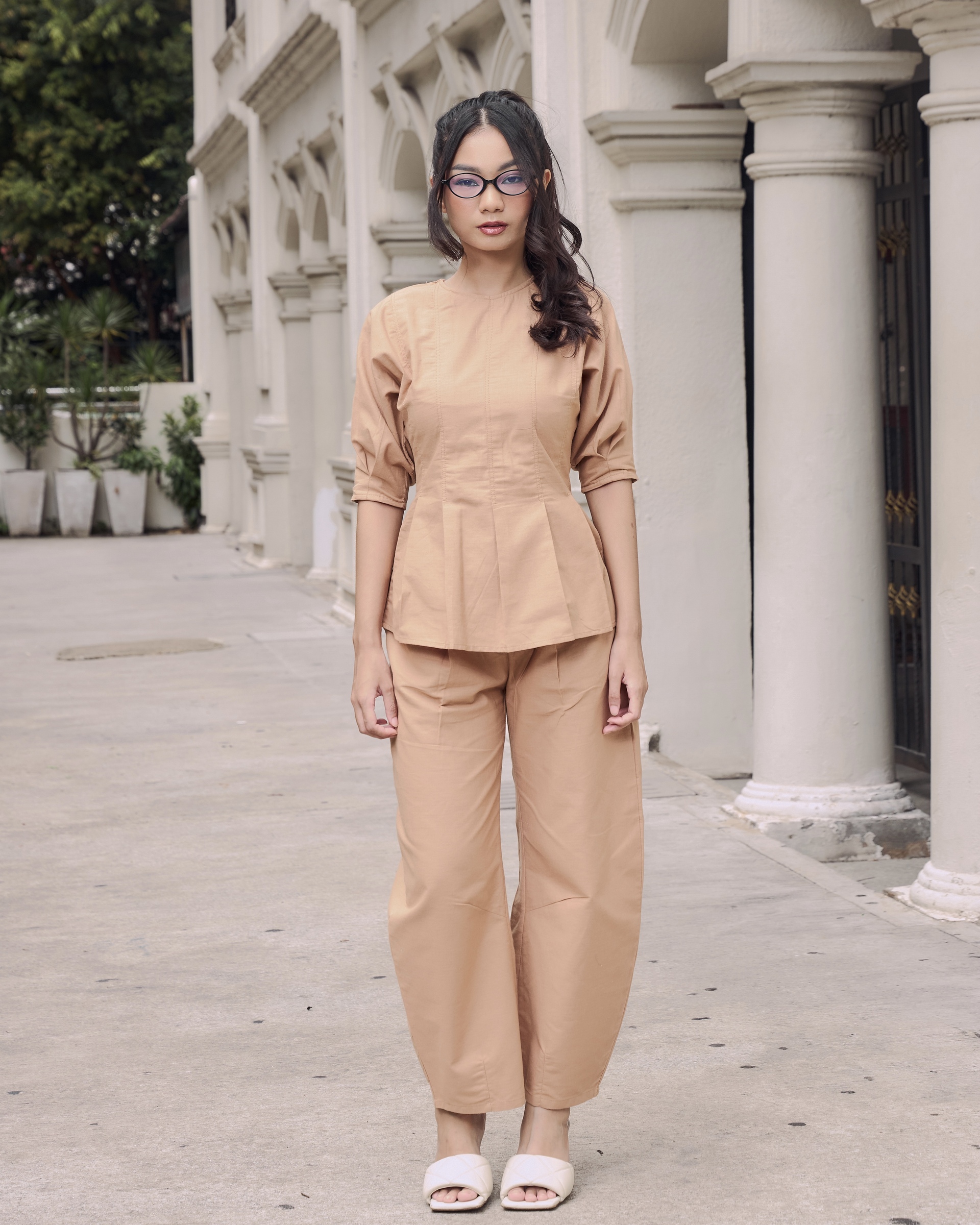COVER FINURA LINEN THE WEEKEND EDIT brown 1