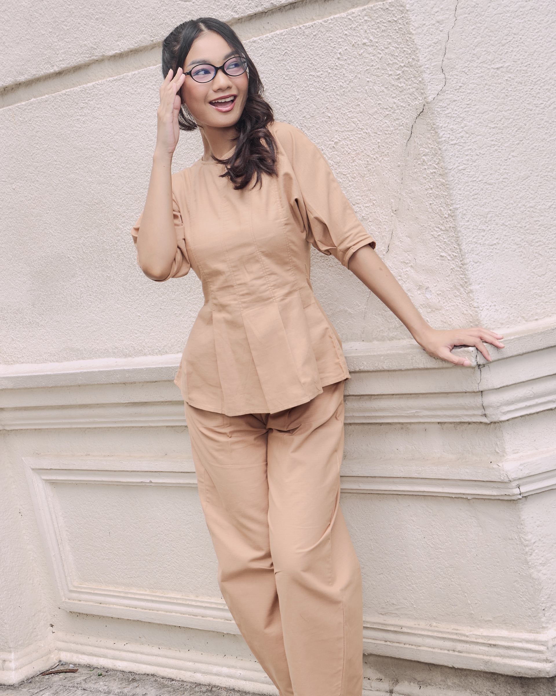 FINURA LINEN THE WEEKEND EDIT brown 3