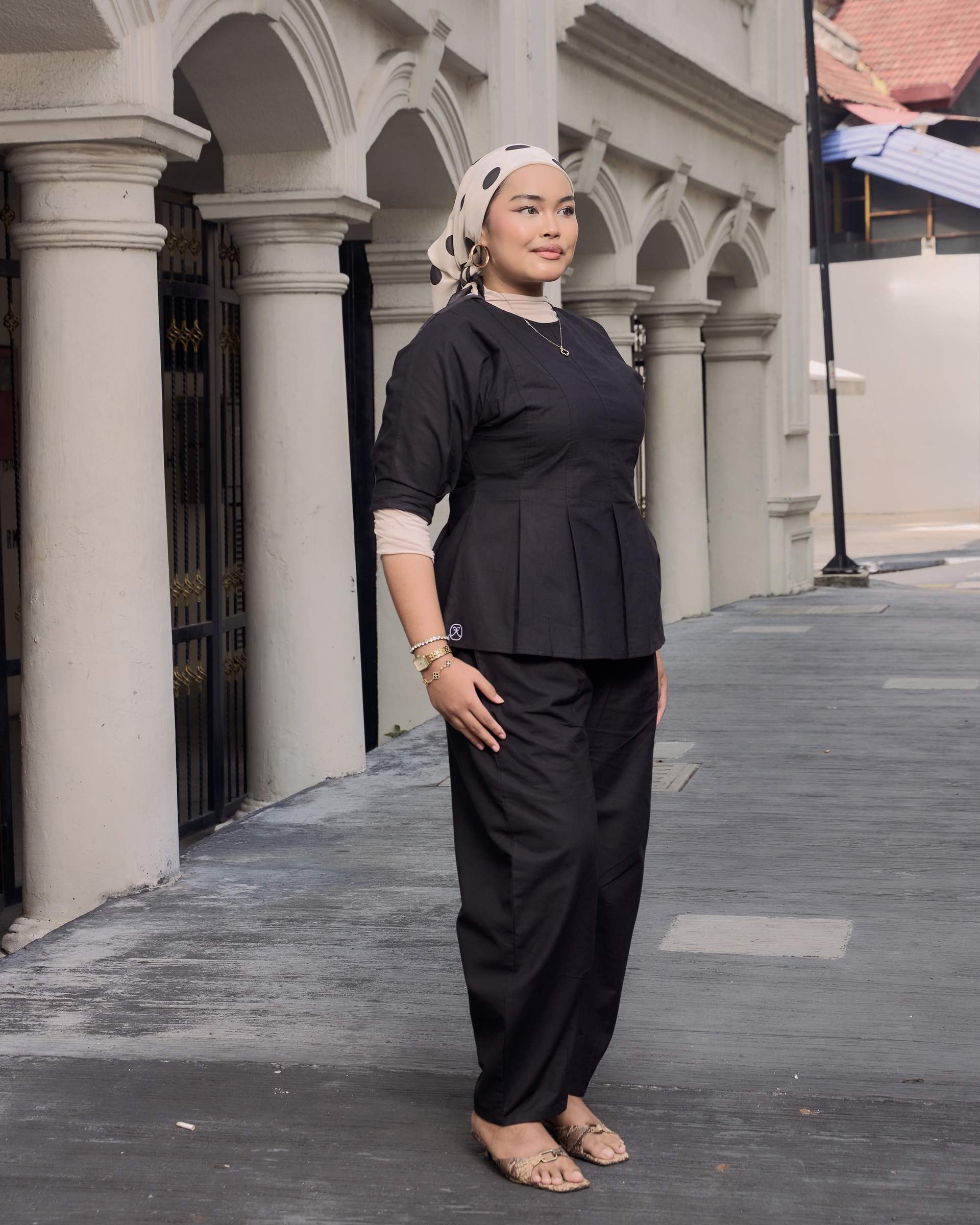 FINURA LINEN THE WEEKEND EDIT black 2