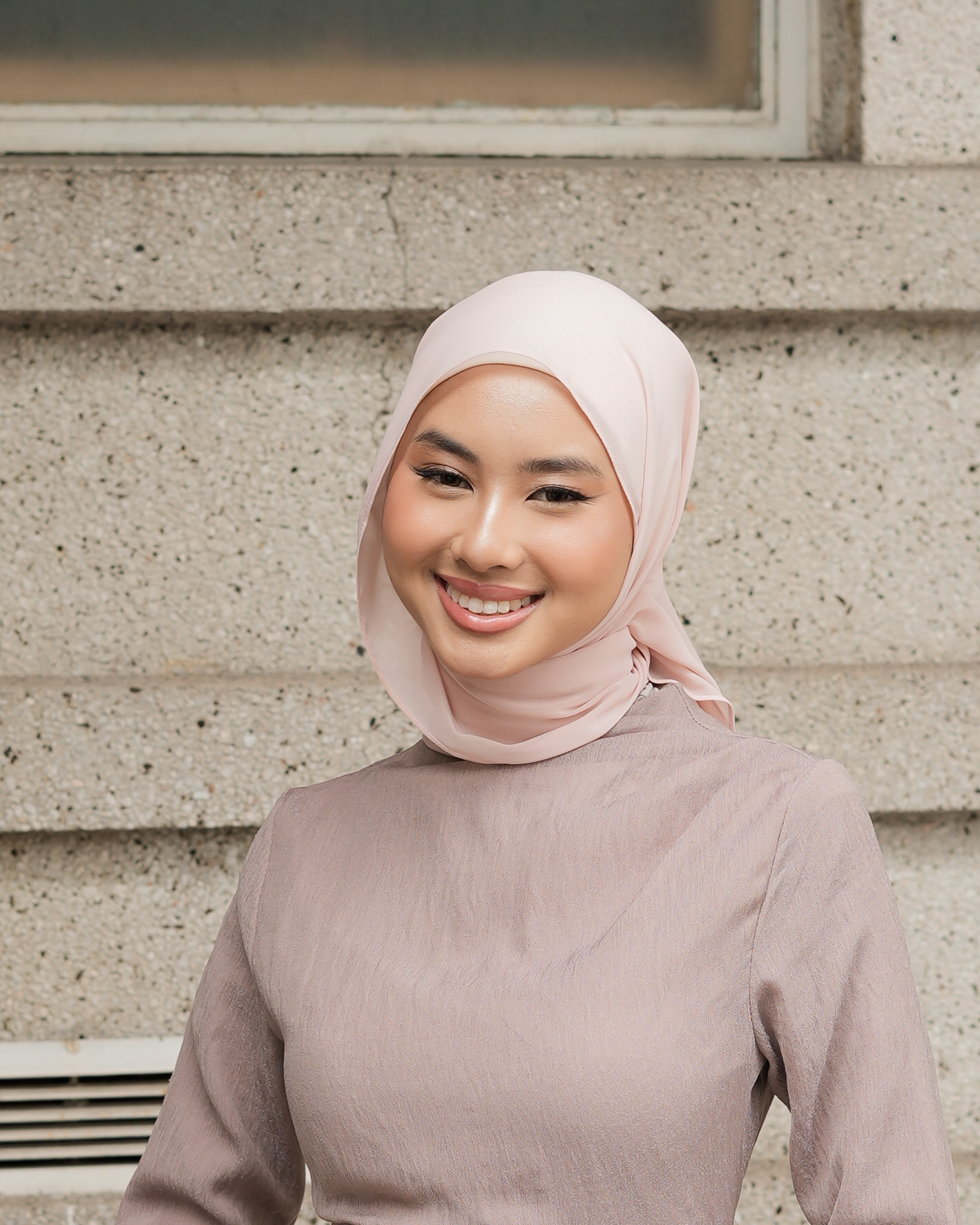 Ayu Bawal Shawl In Light Pink