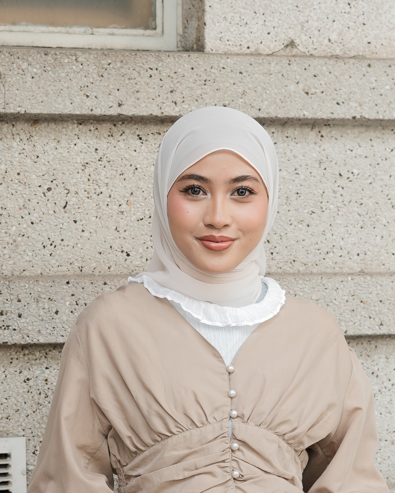 Ayu Bawal Shawl In White Ashes(1)