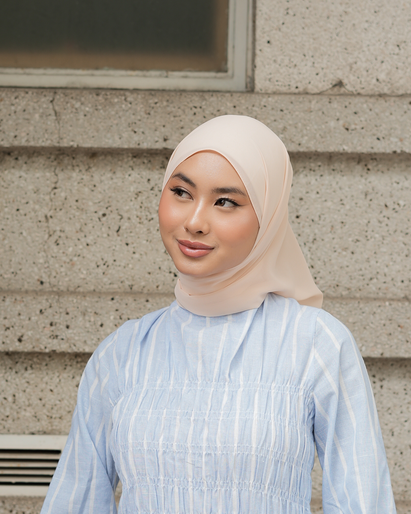 Ayu Bawal Shawl In Peach(1)