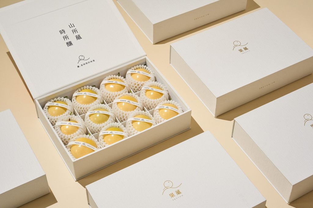 giftbox-set-open-and-closed